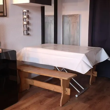 Foux D'allos, De 27m2 En Centre-ville, Plein Sud Avec Balcon Equipe